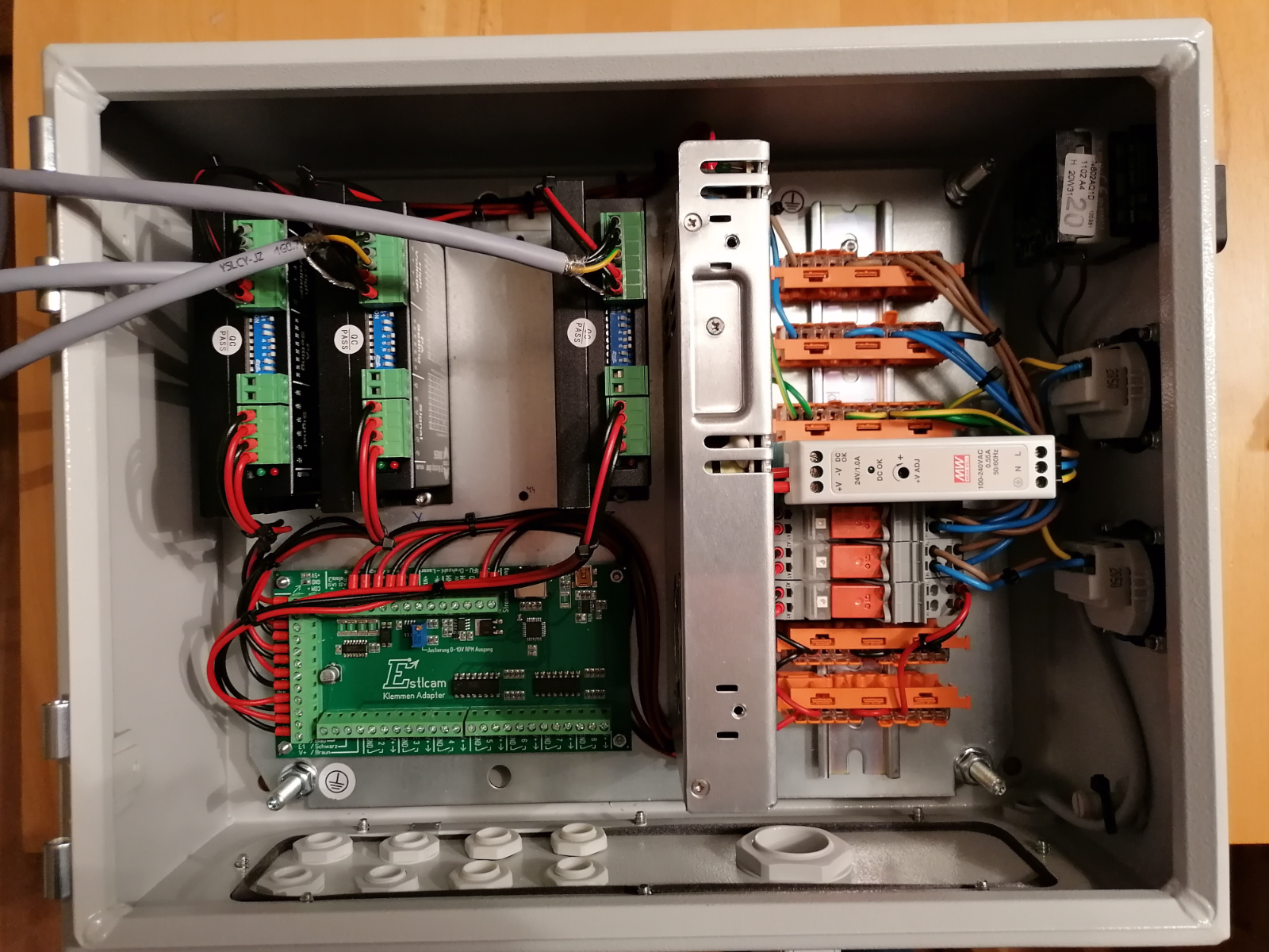 Steuerung der CNC Fräse mit Controller, Netzteile und Schrittmotortreiber