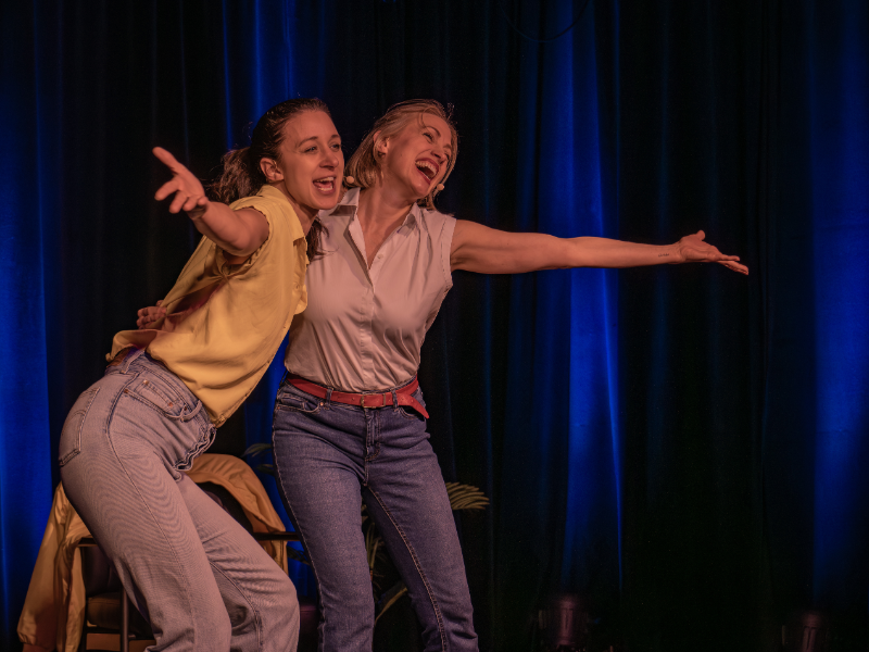 Sophie Berger & Linda Hold - Aktion Scharf